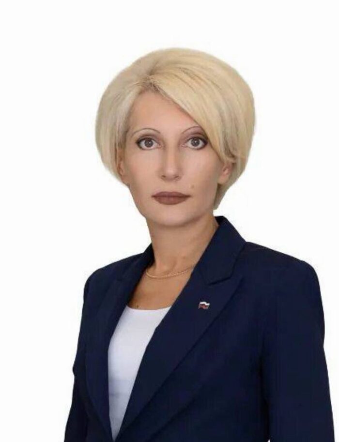 Надежда Сурова